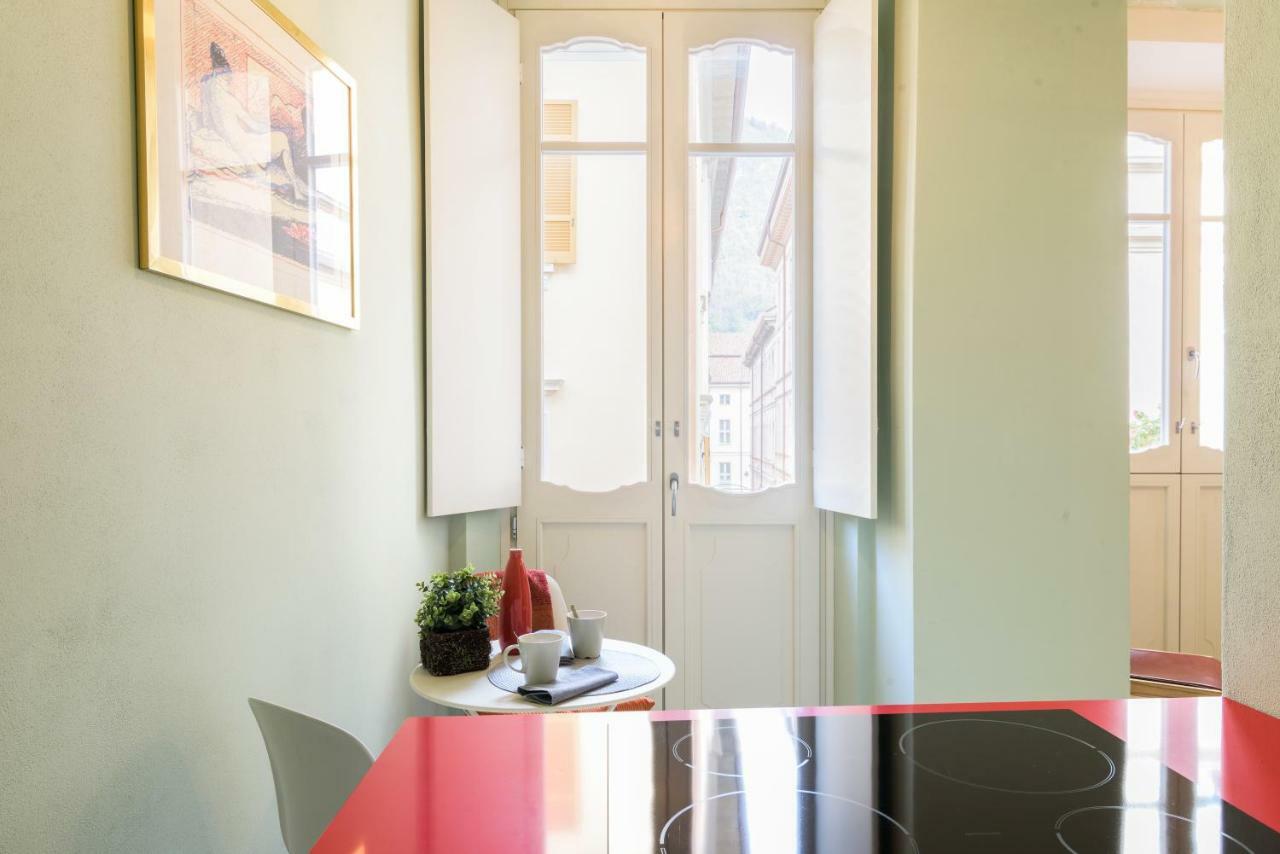 Duomo Luxury Suite - By Myhomeincomo Exterior foto